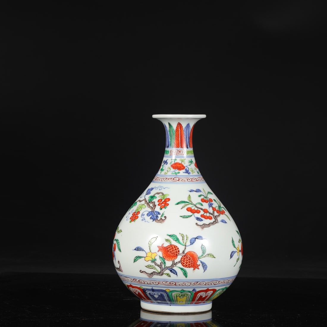 A Exquisite Blue and White Wucai Flower Fruit Pattern Vase - 7