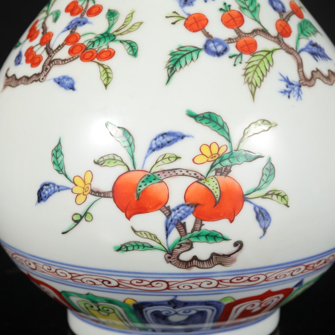 A Exquisite Blue and White Wucai Flower Fruit Pattern Vase - 8