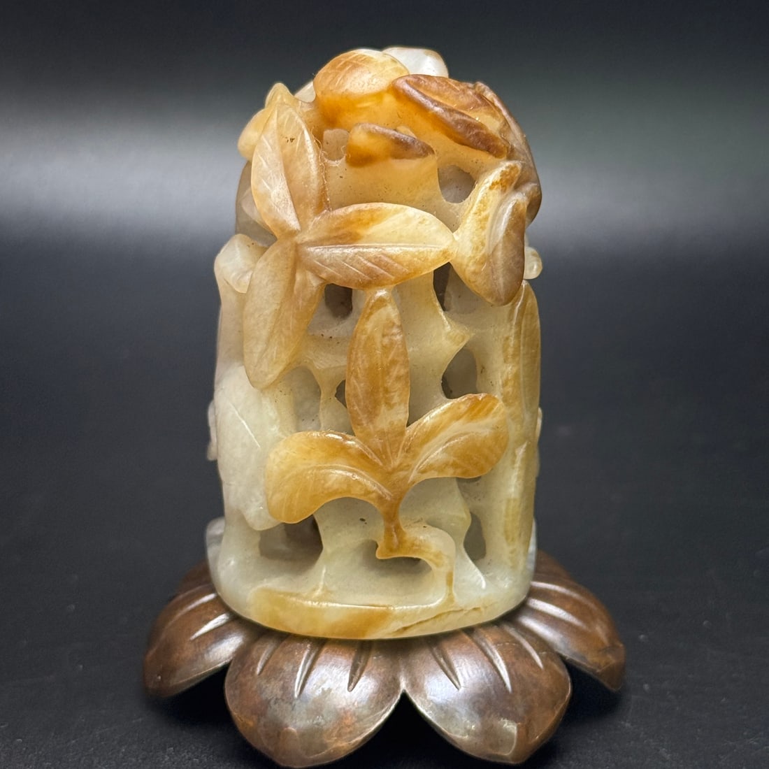 A Exquisite Hotan Jade Deer Censer Top - 2