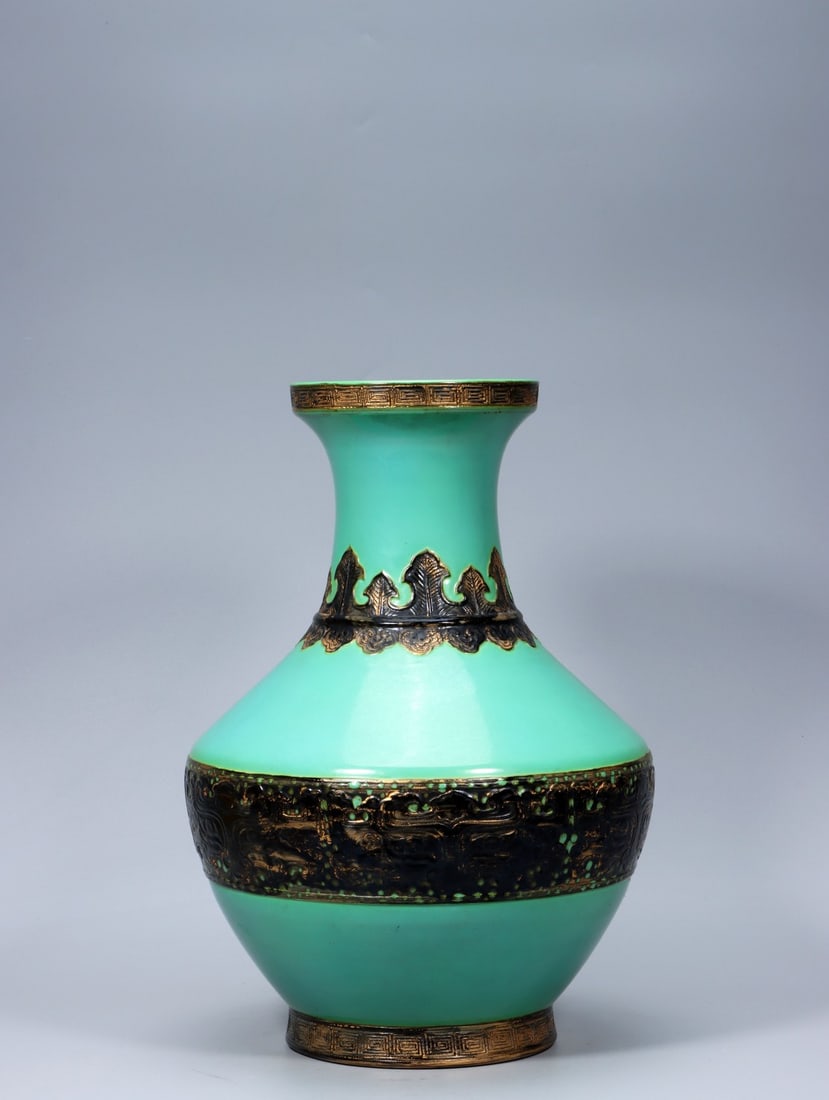A Exquisite Turquoise-Glazed Bronze Color Vase - 3