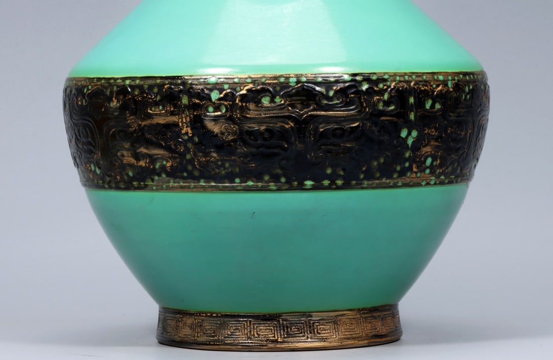 A Exquisite Turquoise-Glazed Bronze Color Vase - 5