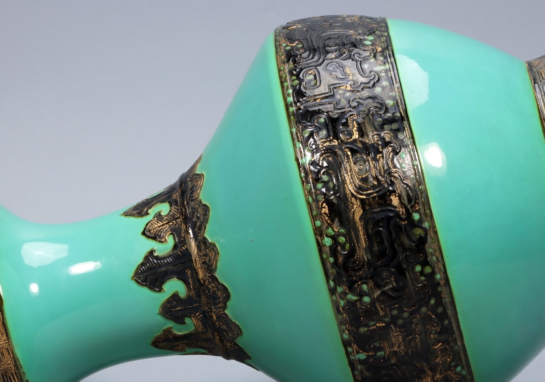 A Exquisite Turquoise-Glazed Bronze Color Vase - 7