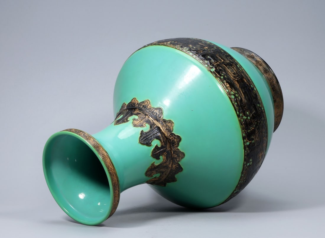 A Exquisite Turquoise-Glazed Bronze Color Vase - 8