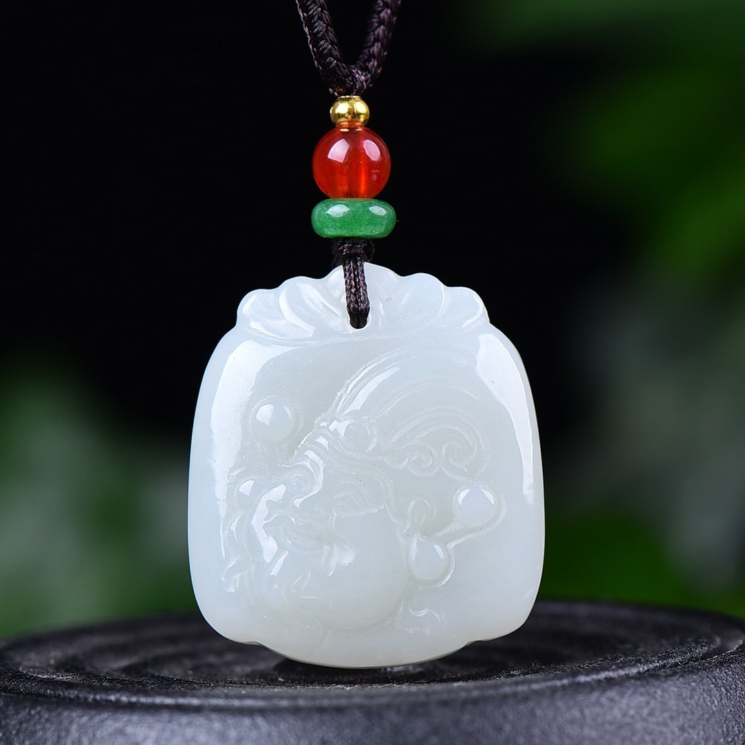 A Exquisite Hotan Jade Figures Pattern Pendant: A Exquisite Hotan Jade Figures Pattern Pendant,Size:1inx1.2in 和田玉人物纹吊坠