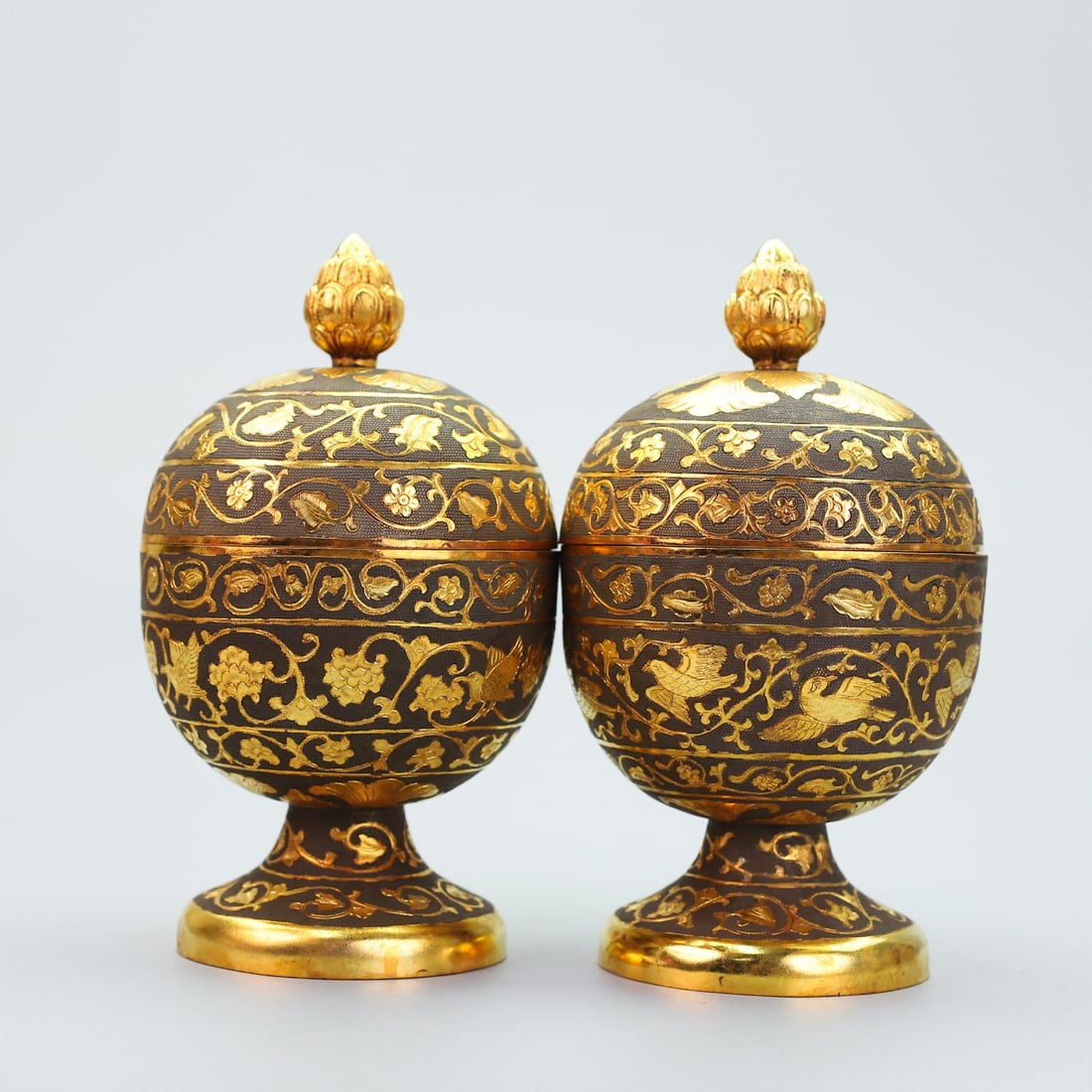A Pair of Exquisite Gilt Bronze Flower and Bird Pattern Censer: A Pair of Exquisite Gilt Bronze Flower and Bird Pattern Censer Qing Dynasty, China Size:6.8inx3.9in Weight:1515g铜鎏金豆一对盖碗 中国清
