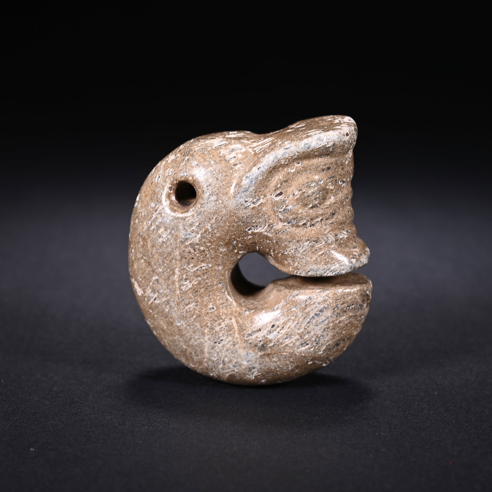 An Exquisite White Jade Pig-Dragon Pendant (1 of 9)