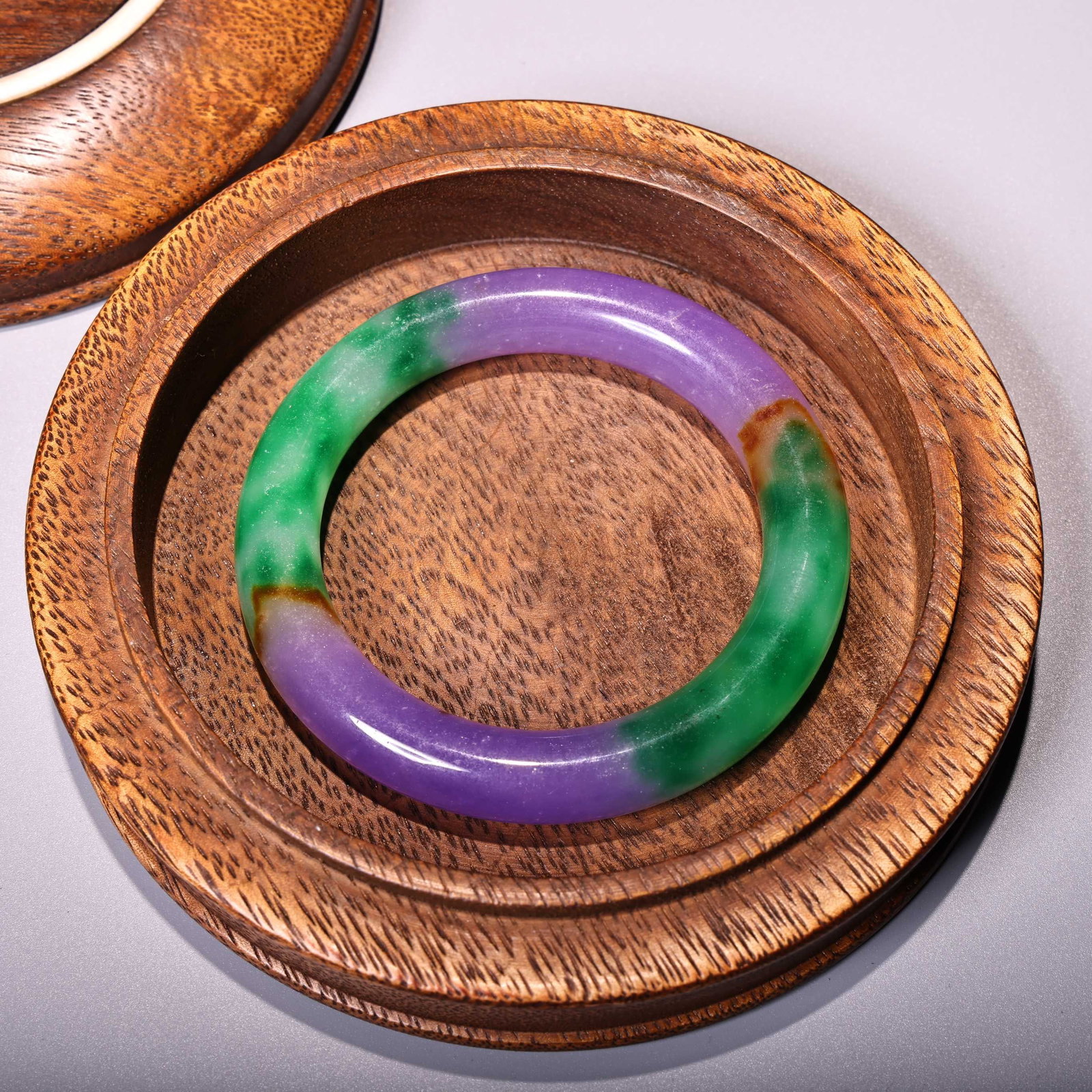 An Exquisite Jadeite Bracelets - 2
