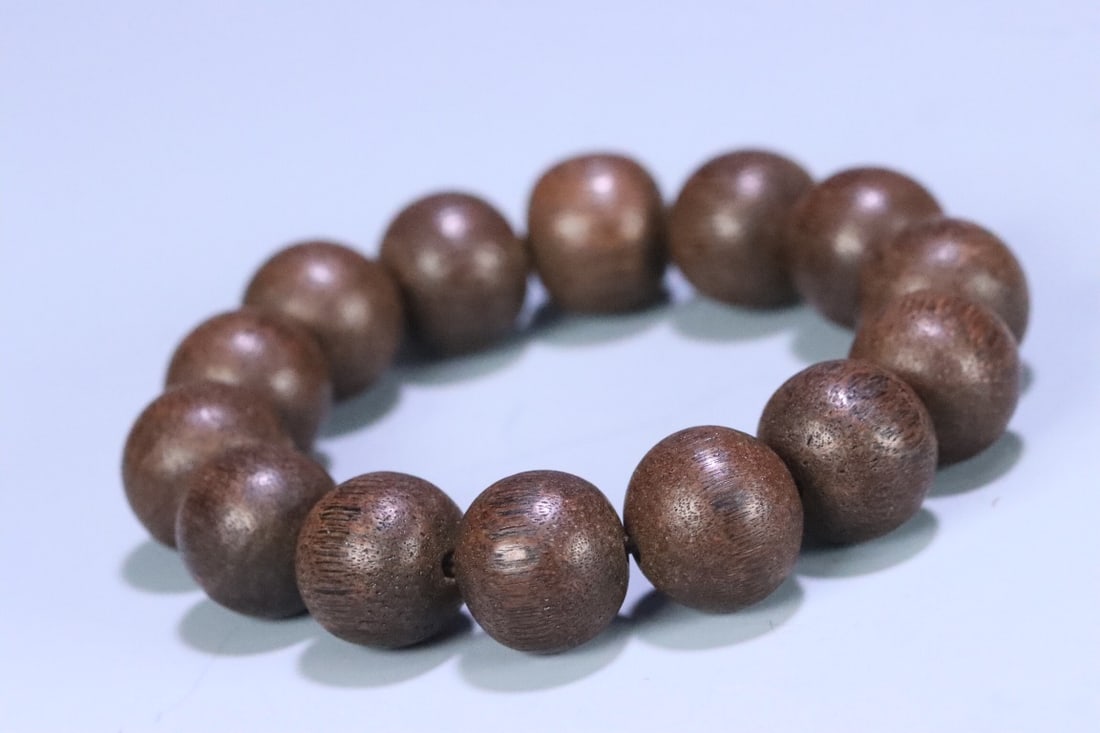 An Exquisite Eaglewood Bracelets - 4