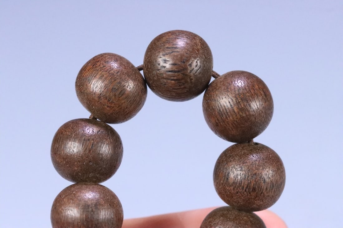 An Exquisite Eaglewood Bracelets - 7