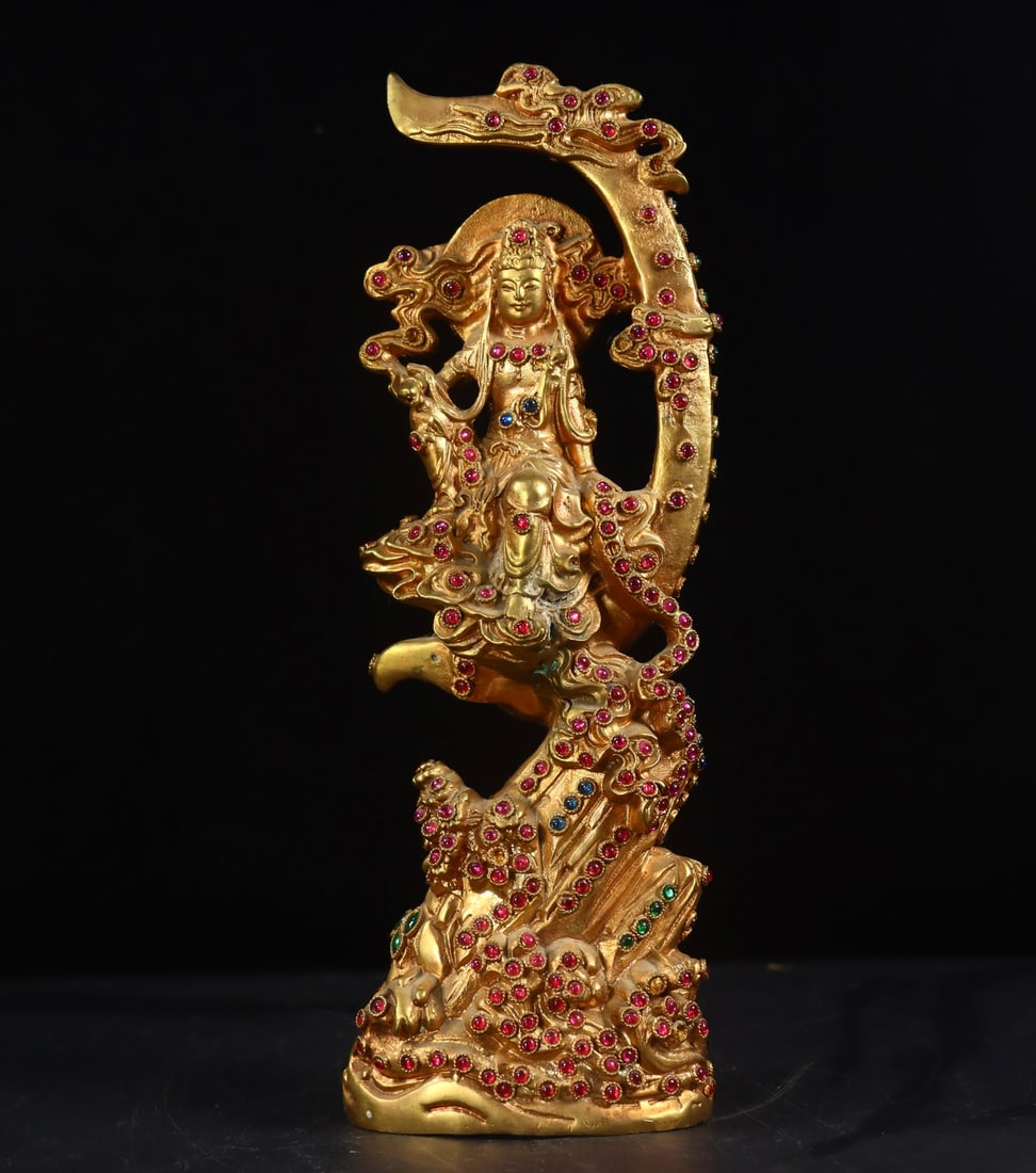 An Exquisite Gilt Bronze Inlaid Gems Statue of Avalokitesvara: An Exquisite Gilt Bronze Inlaid Gems Statue of Avalokitesvara Qing Dynasty, China Qianlong Four-character Mark Size:9.8inx3.3inx1.8in Weight:1652g铜鎏金镶嵌宝௾