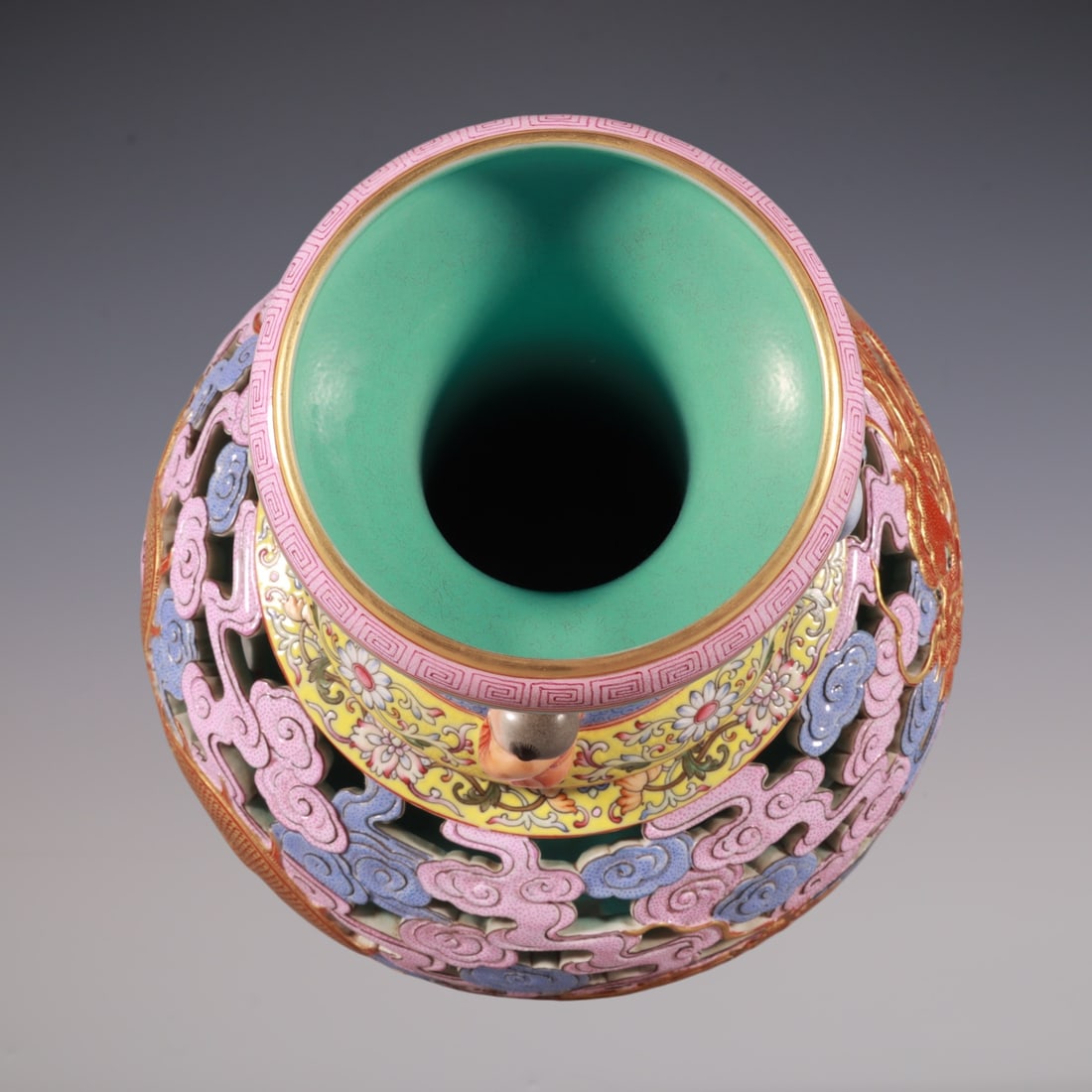 An Exquisite Enamel Dragon Pattern Lotus Pattern Vase - 7