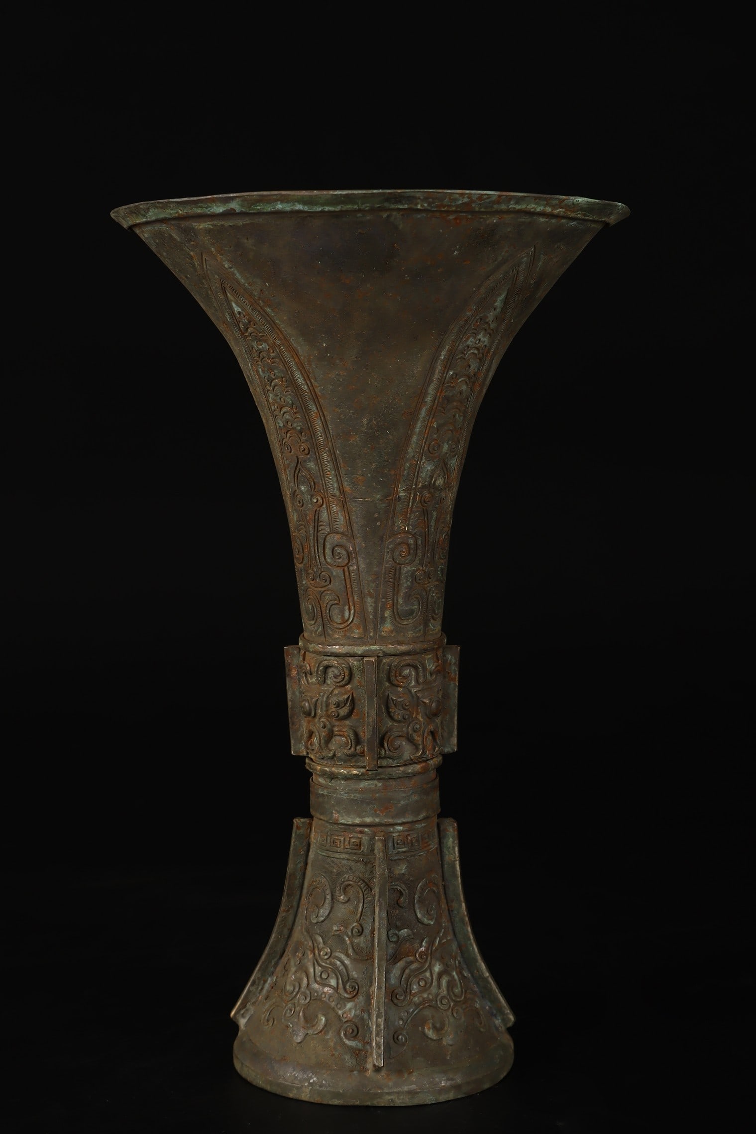 An Exquisite Silver Beast-Face Pattern Vase - 2