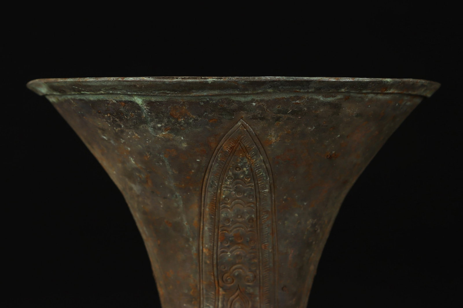 An Exquisite Silver Beast-Face Pattern Vase - 4