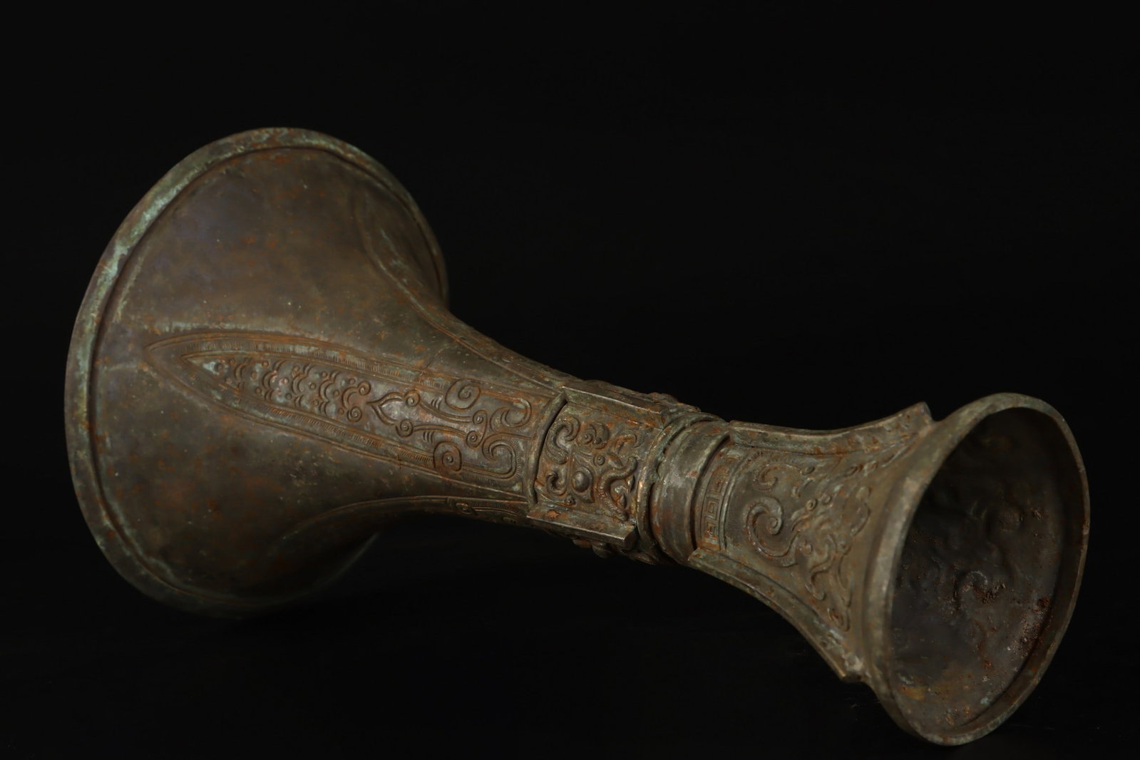 An Exquisite Silver Beast-Face Pattern Vase - 8