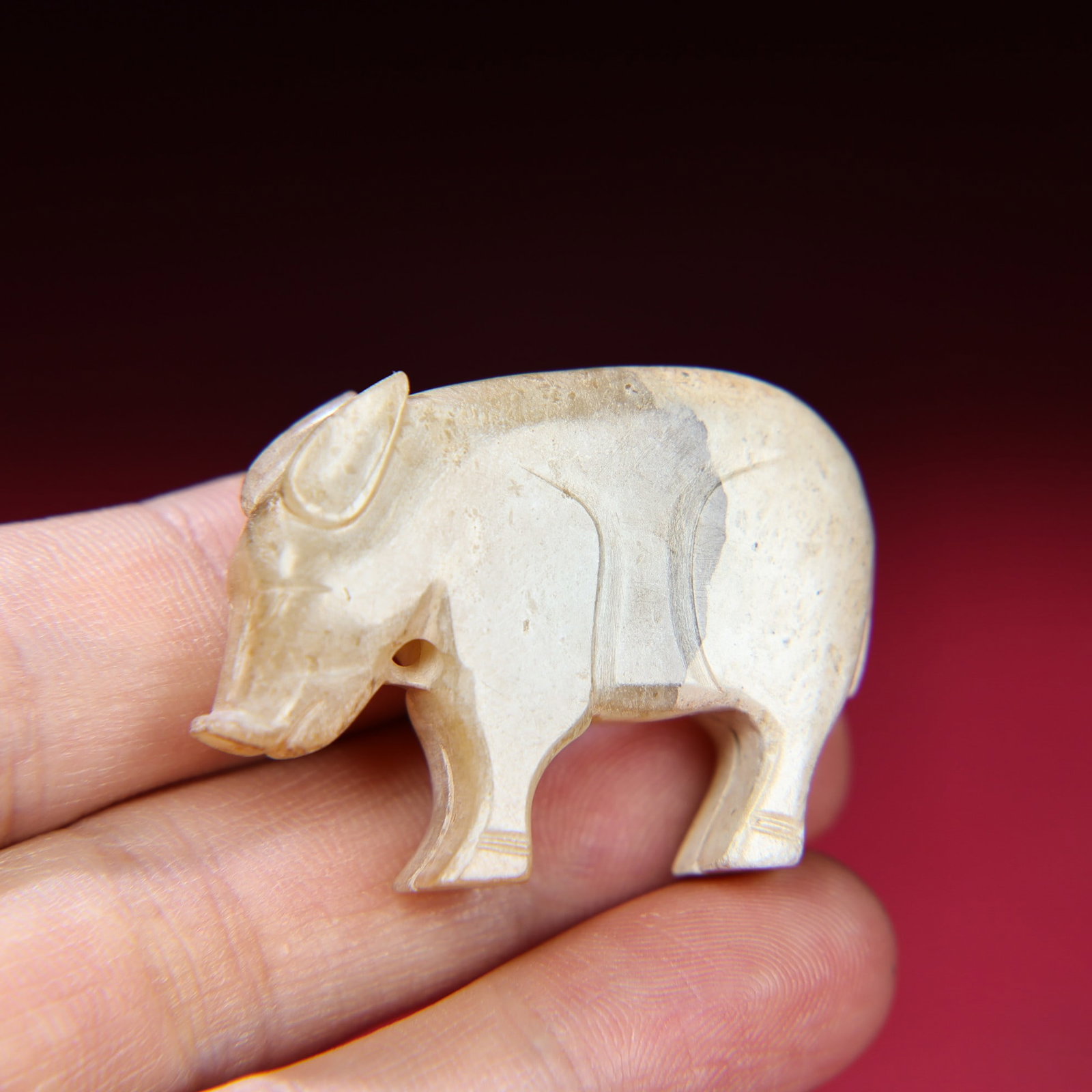 An Exquisite White Jade Pig Pendant - 3