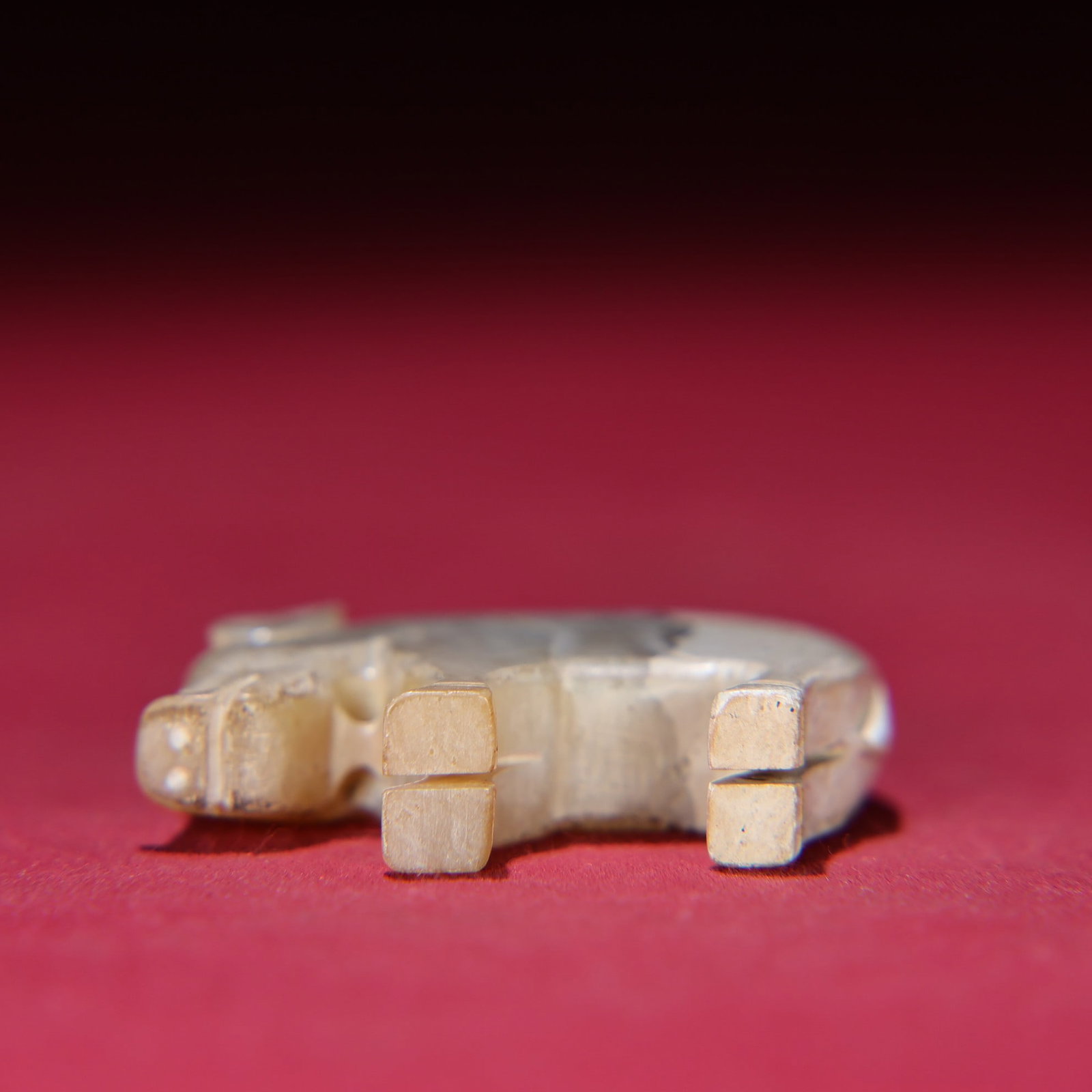 An Exquisite White Jade Pig Pendant - 9