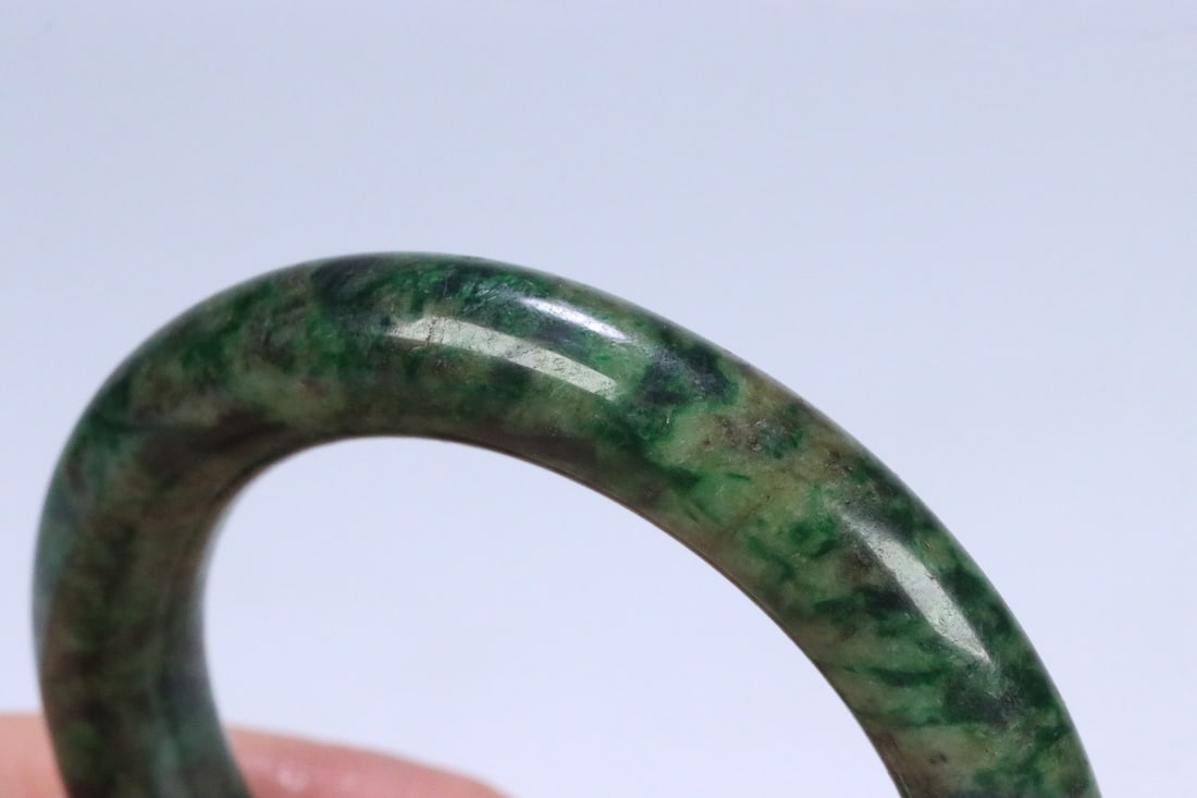 An Exquisite Jadeite Bracelets - 9