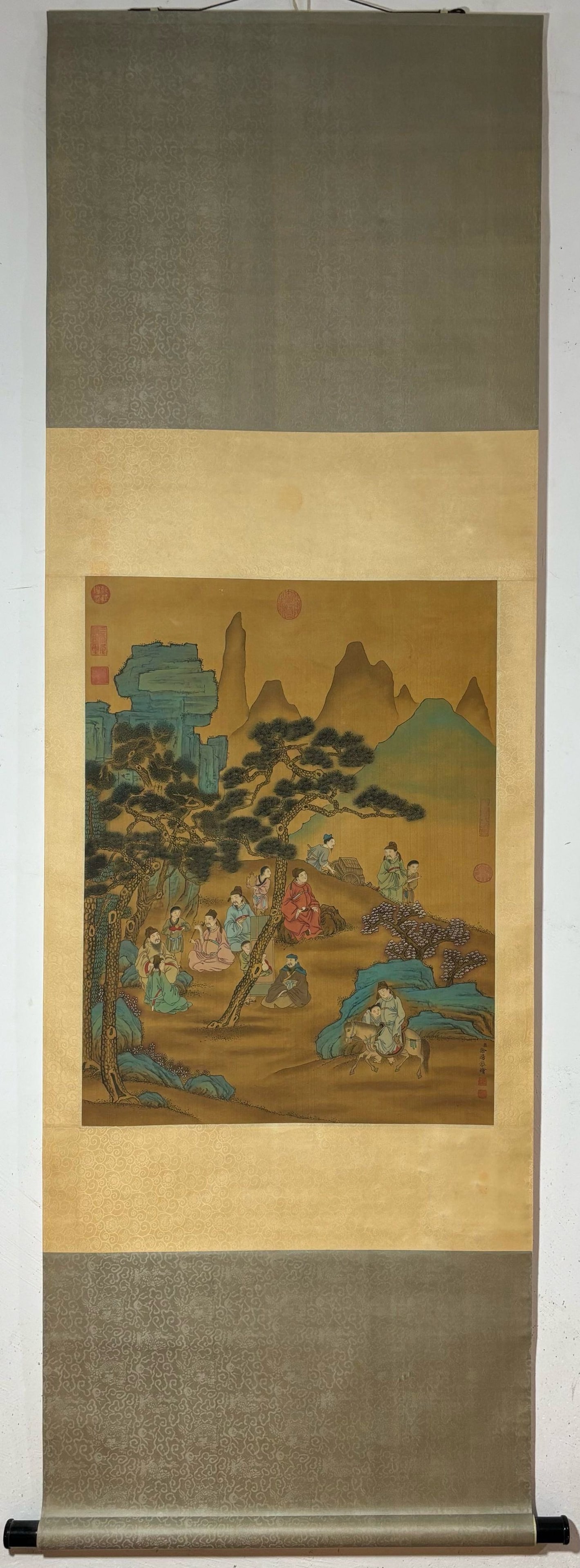 A Chinese Vertical Scroll Ink Painting of Landscape and Figure on Silk: A Chinese Vertical Scroll Ink Painting of Landscape and Figure on Silk Xu yang Without frame Size:30.1inx22.4in徐扬人物图 绢本立轴Without frame Si