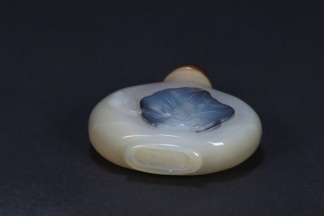 An Exquisite Agate Frog Pattern Snuff Bottle - 6