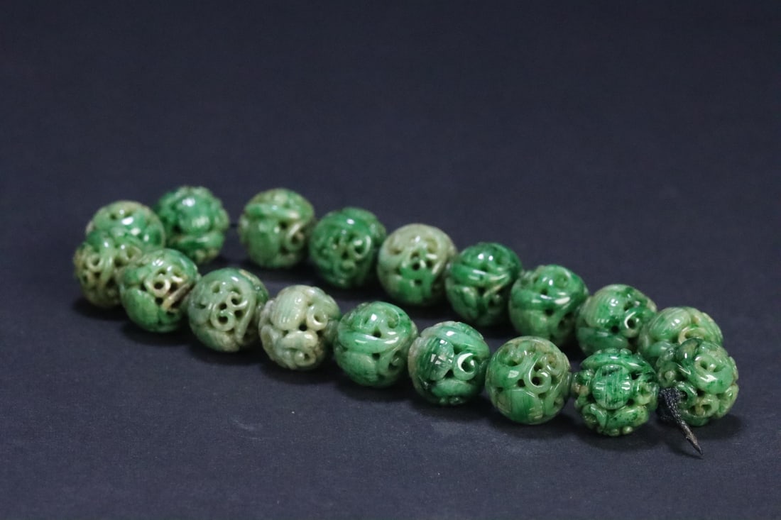 An Exquisite Jadeite Bracelets - 4