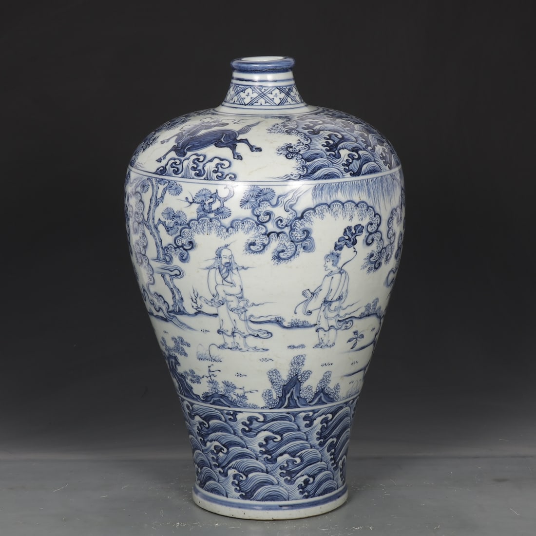 An Exquisite Blue and White Character and Story Pattern Jar: An Exquisite Blue and White Character and Story Pattern Jar Ming Dynasty, China Size:17.7inx10.2in青花太白醉酒图大梅瓶 中国ą
