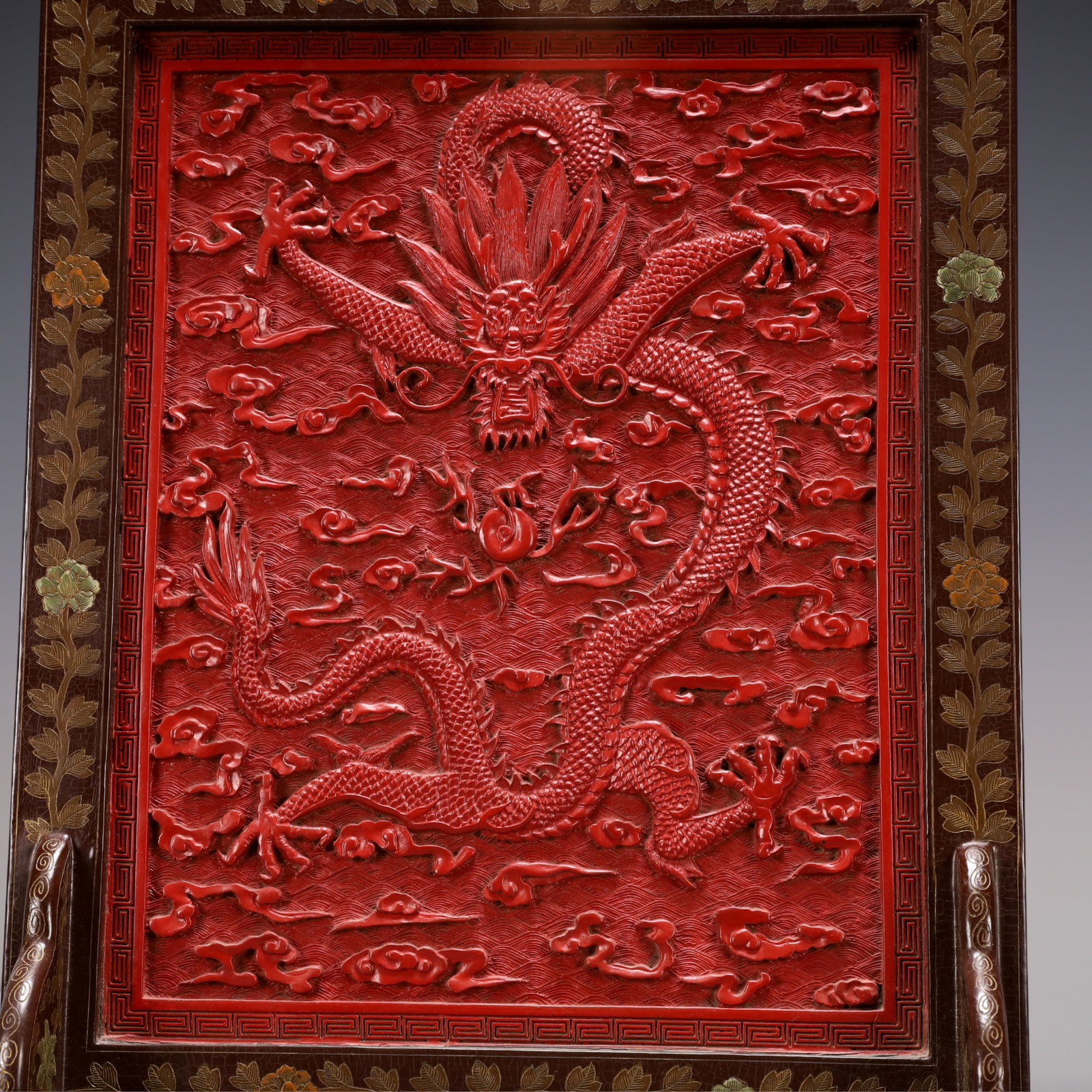A Exquisite Carved Red Lacquer Dragon Pattern Landscape Pattern Screen - 3