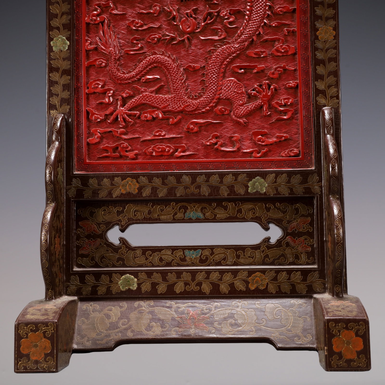A Exquisite Carved Red Lacquer Dragon Pattern Landscape Pattern Screen - 4