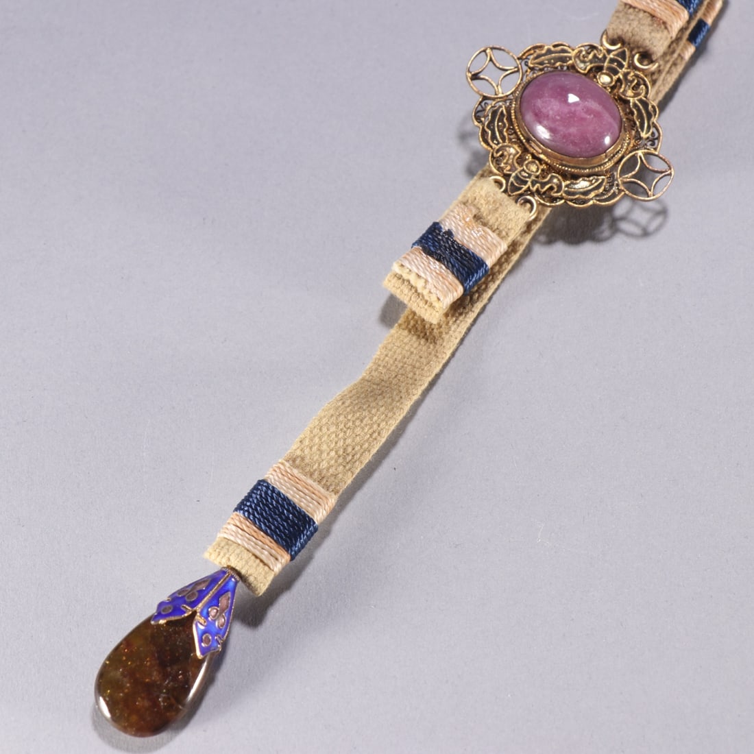 An Exquisite Eaglewood Bracelets - 2