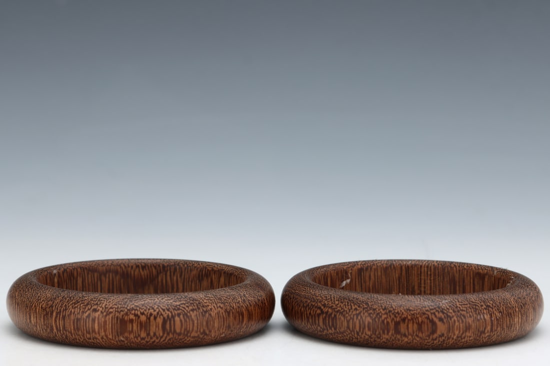 An Exquisite Eaglewood Bracelets - 3