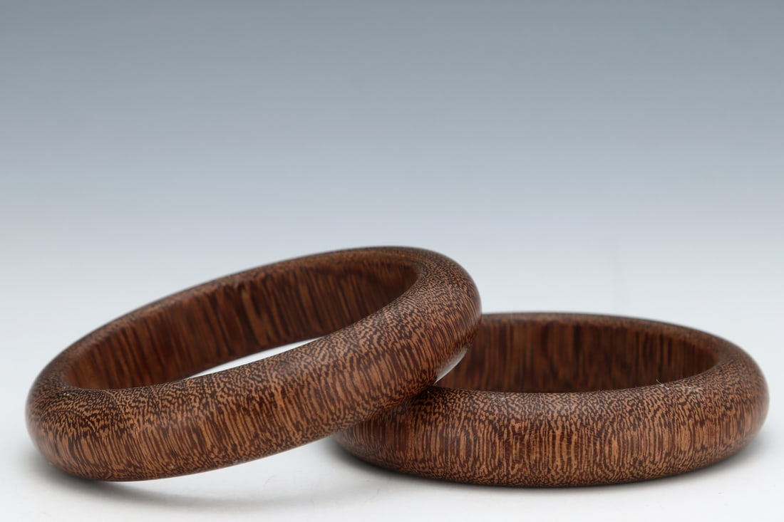 An Exquisite Eaglewood Bracelets - 5