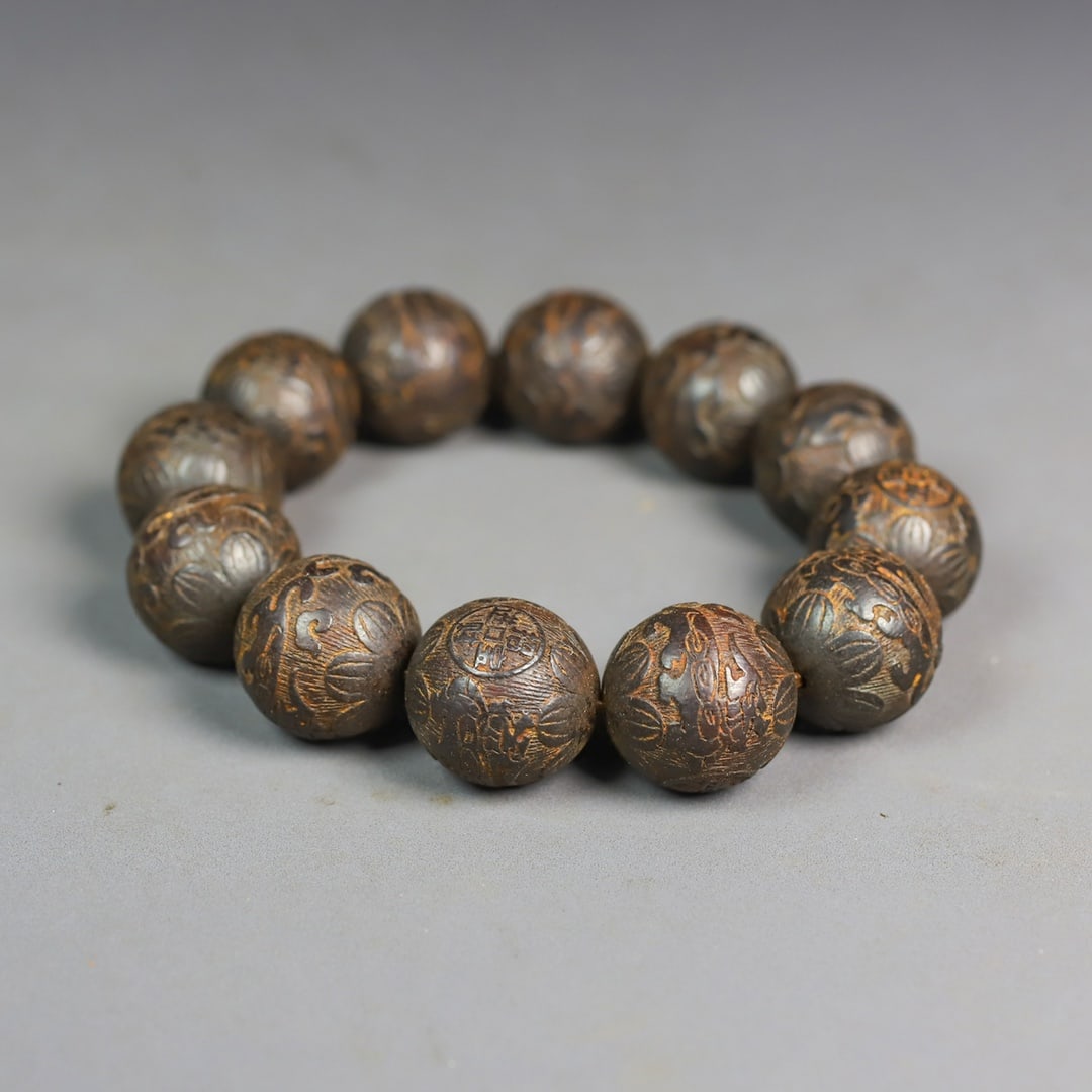 An Exquisite Eaglewood Bracelets - 8