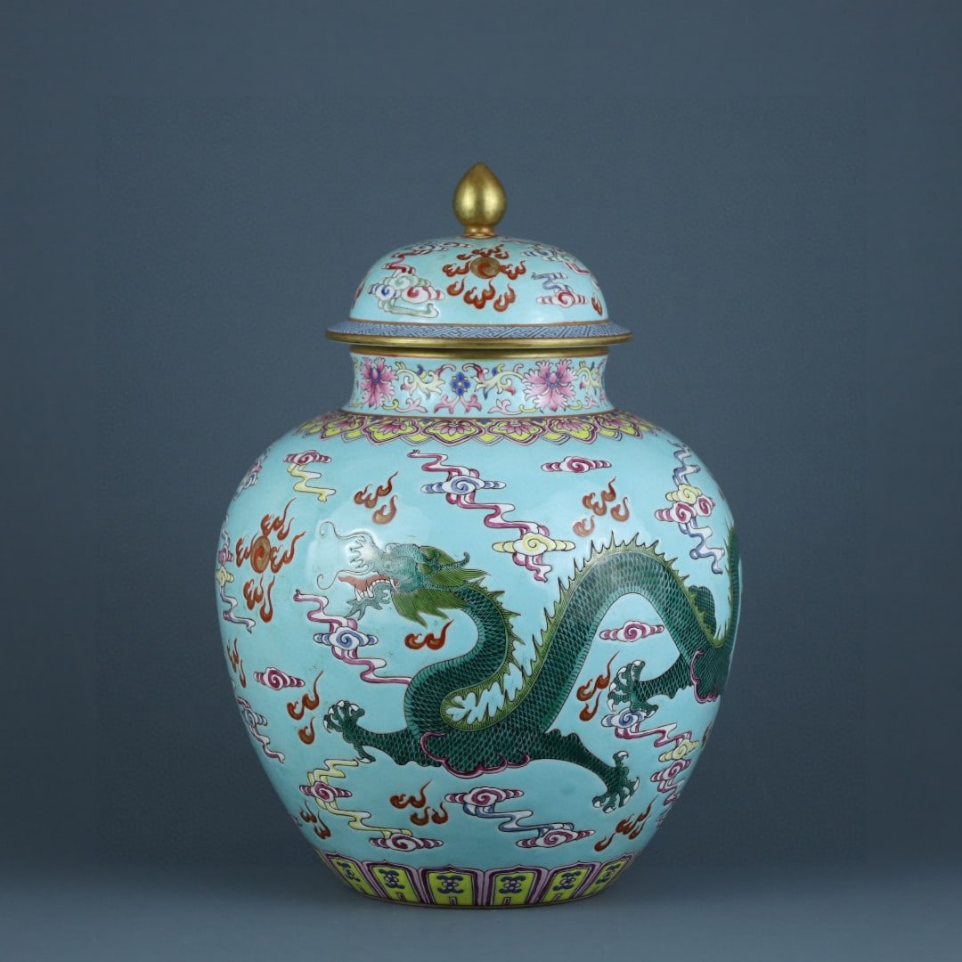 A Exquisite Turquoise-Ground Famille-Rose Dragon and Phoenix Pattern Jar: A Exquisite Turquoise-Ground Famille-Rose Dragon and Phoenix Pattern Jar,Qing Dynasty, China,Qianlong Six-character Mark,Size:10inx3.5inx7.1in 松石绿地粉彩龙&