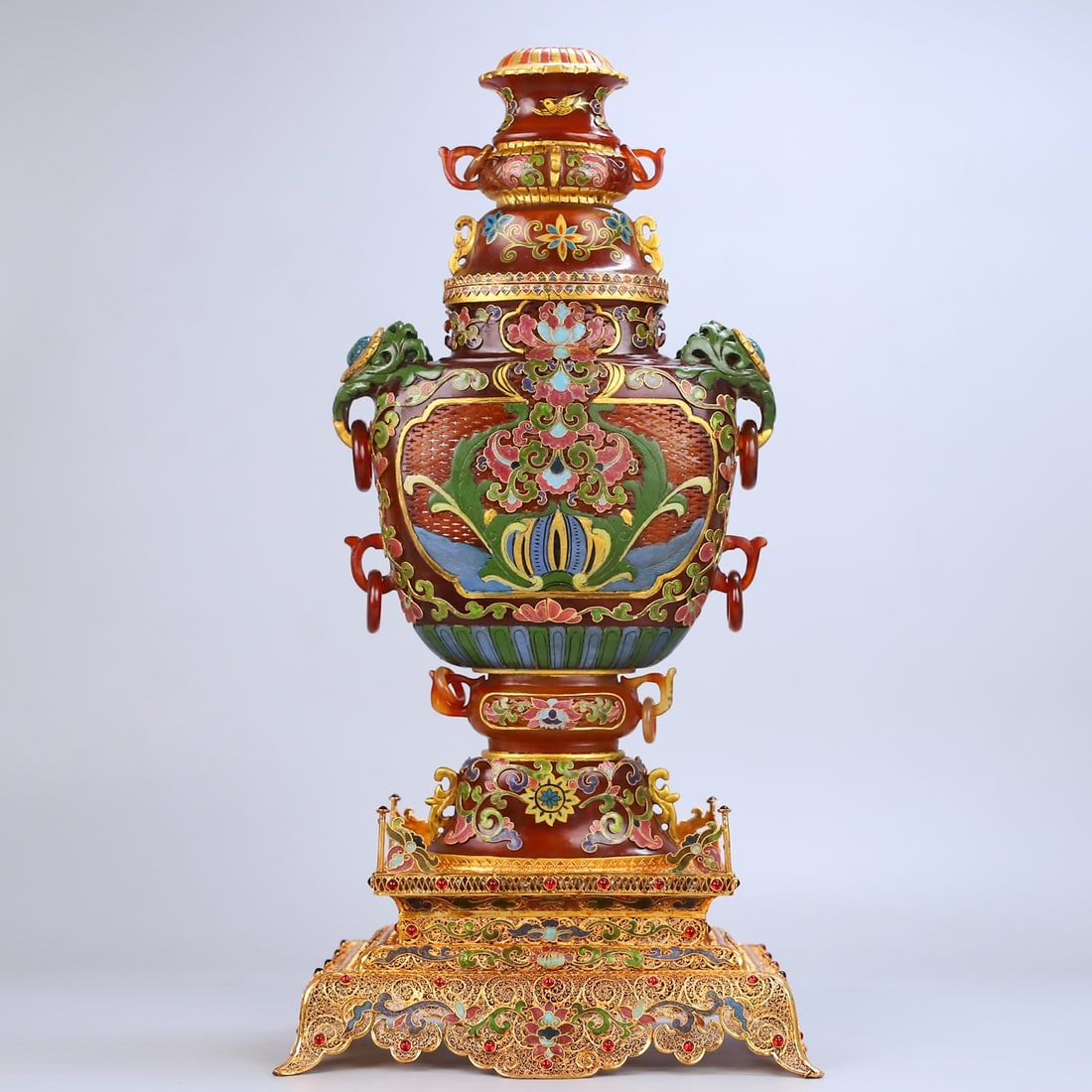 A Exquisite Cloisonné Agate Painted Color Flower Pattern Vase: A Exquisite Cloisonné Agate Painted Color Flower Pattern Vase,Qing Dynasty, China,Qianlong Four-character Mark,Size:20.5inx10.2in ,Weight:3075g 掐丝玛瑙彩绘