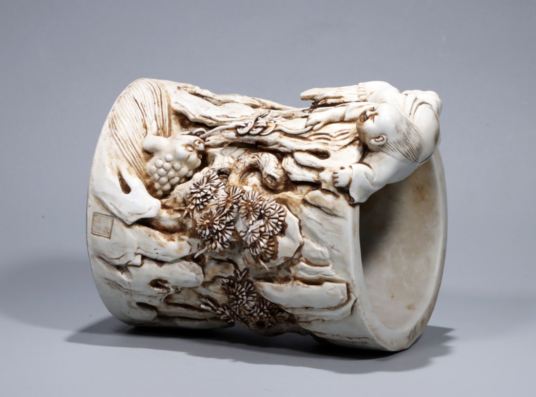 A Exquisite White Glaze Figures Pattern Brush Pot - 8