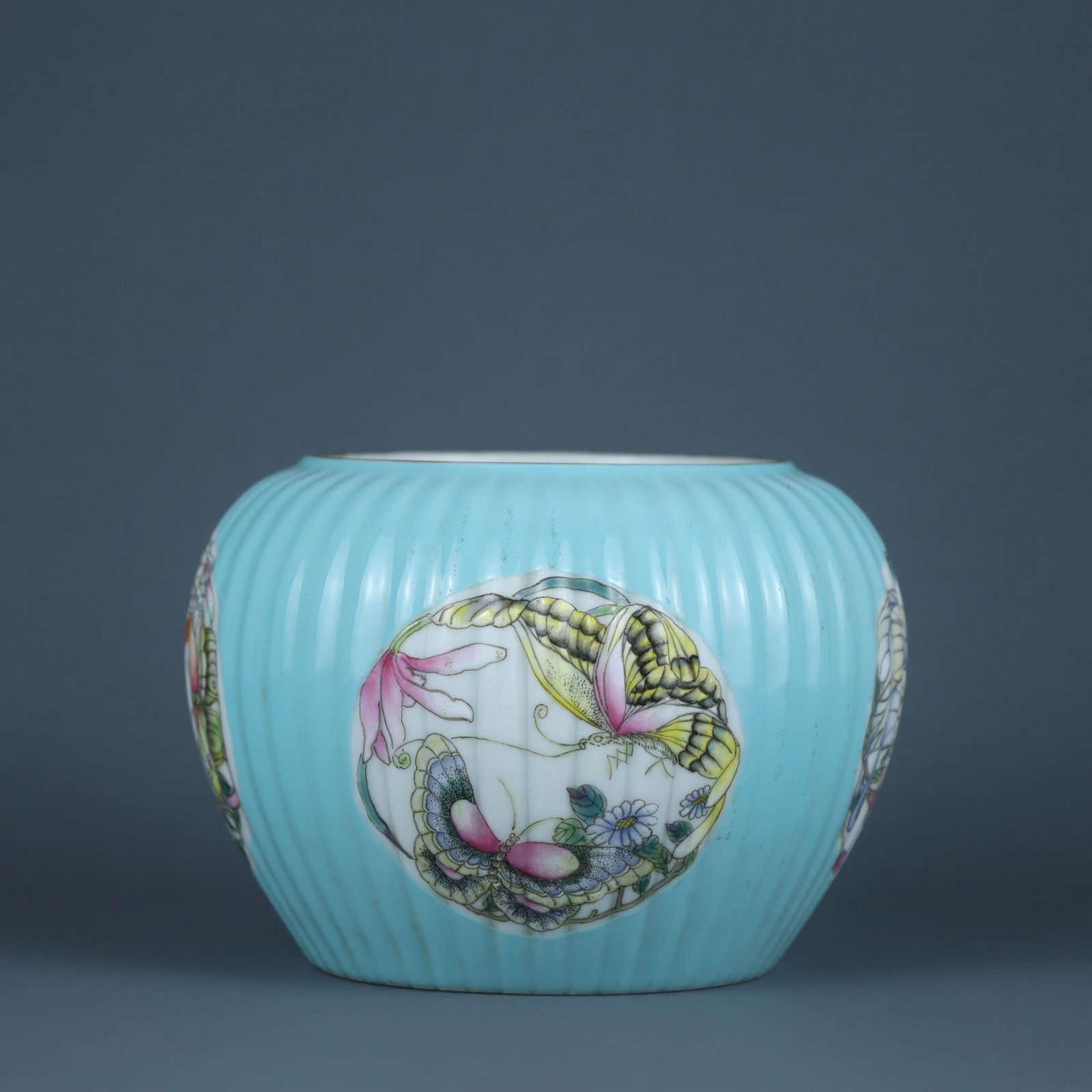 A Exquisite Turquoise-Glazed Famille-Rose Butterfly Pattern Brush Washer: A Exquisite Turquoise-Glazed Famille-Rose Butterfly Pattern Brush Washer,Qing Dynasty, China,Yongzheng Four-character Mark,Size:3.5inx5.1in 松石绿釉粉彩蝴"