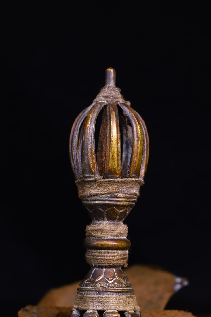 A Exquisite Coppery Base Vajra - 2