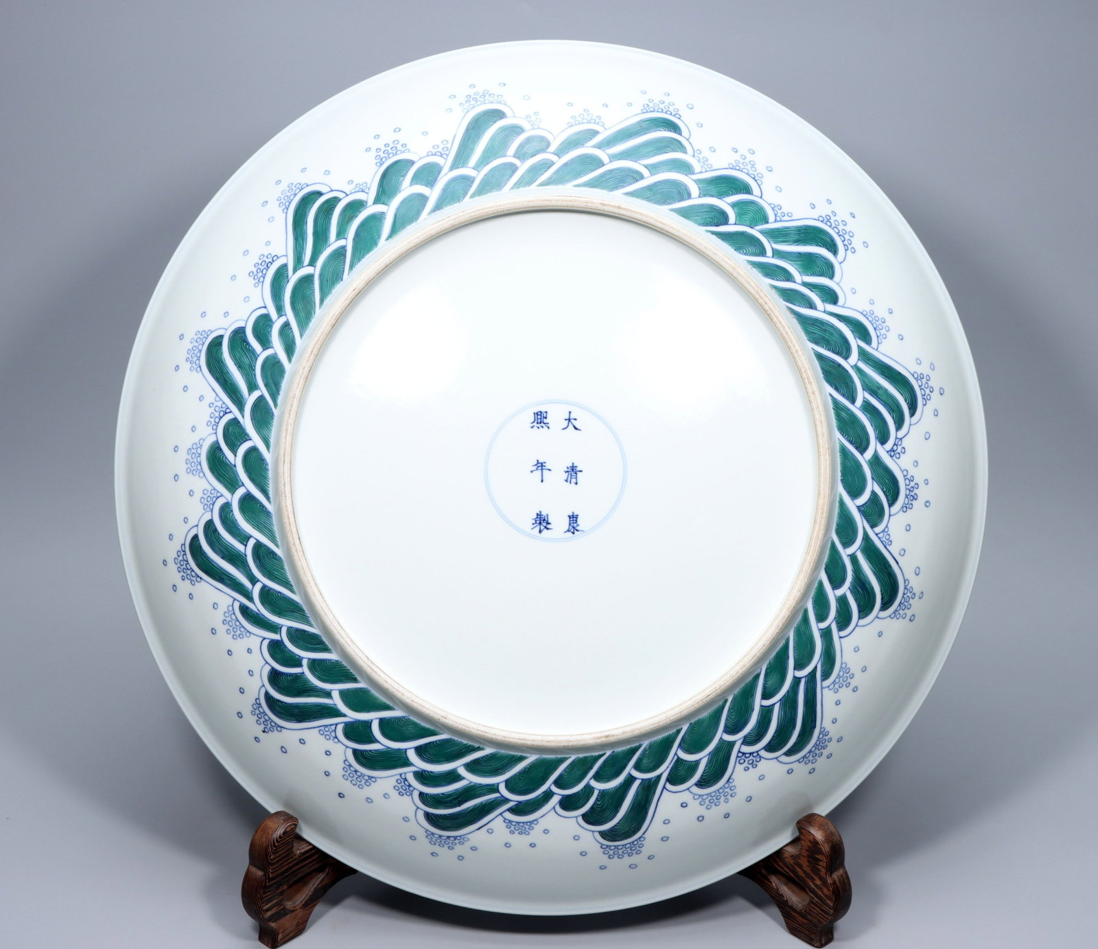A Exquisite Doucai Dragon Pattern Plate - 6
