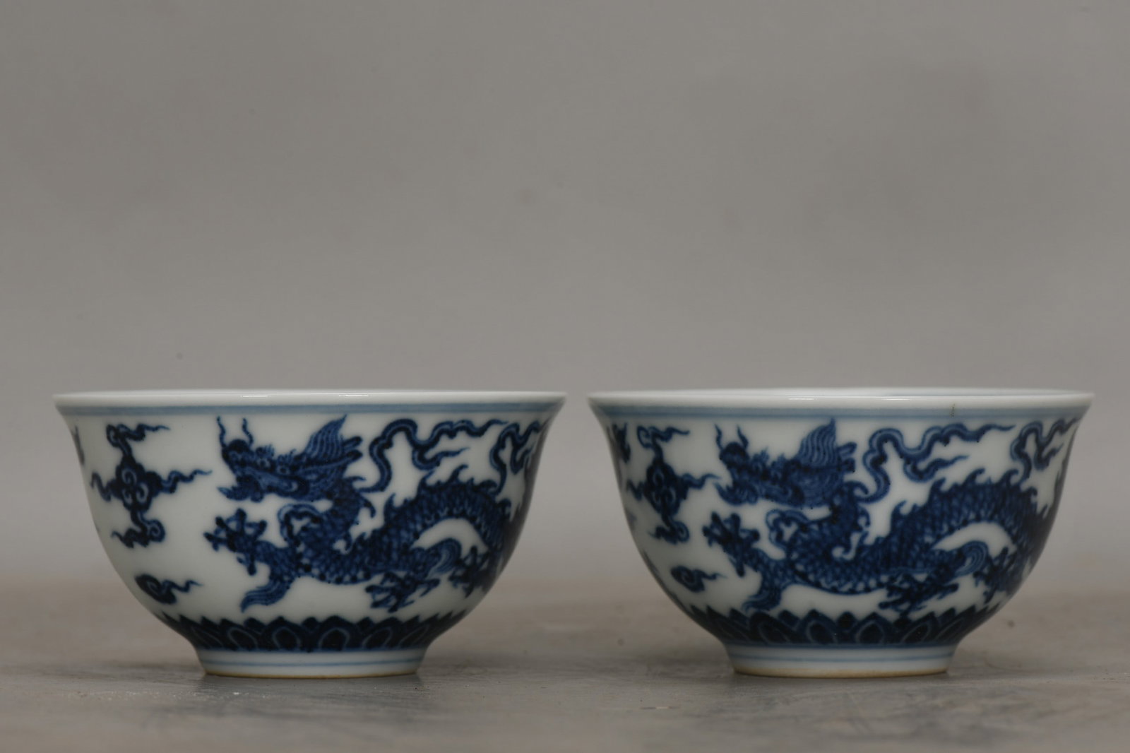 A pair of Exquisite Blue and White Dragon Pattern Cup (1 of 9)