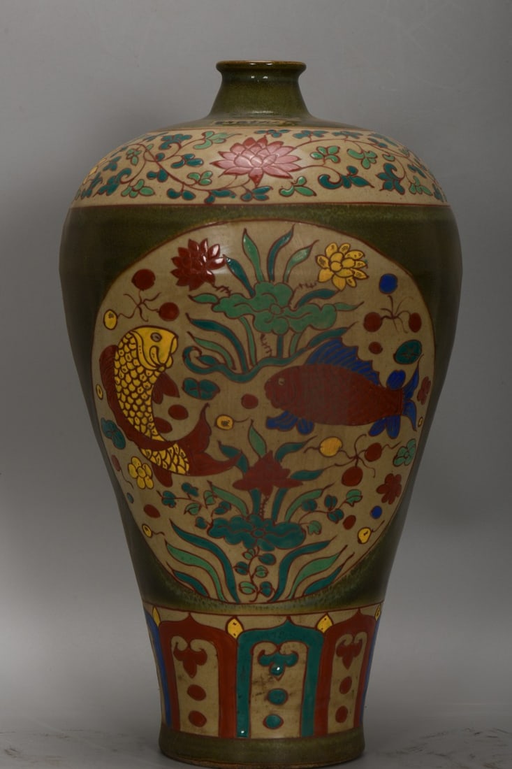 A Exquisite Teadust Glazed Fahua Glazed Fish and Lotus Pattern Vase: A Exquisite Teadust Glazed Fahua Glazed Fish and Lotus Pattern Vase,Ming Dynasty, China,Xuande Six-character Mark,Size:16.9inx9.8inx5.1in 茶叶末釉珐华彩ྦ