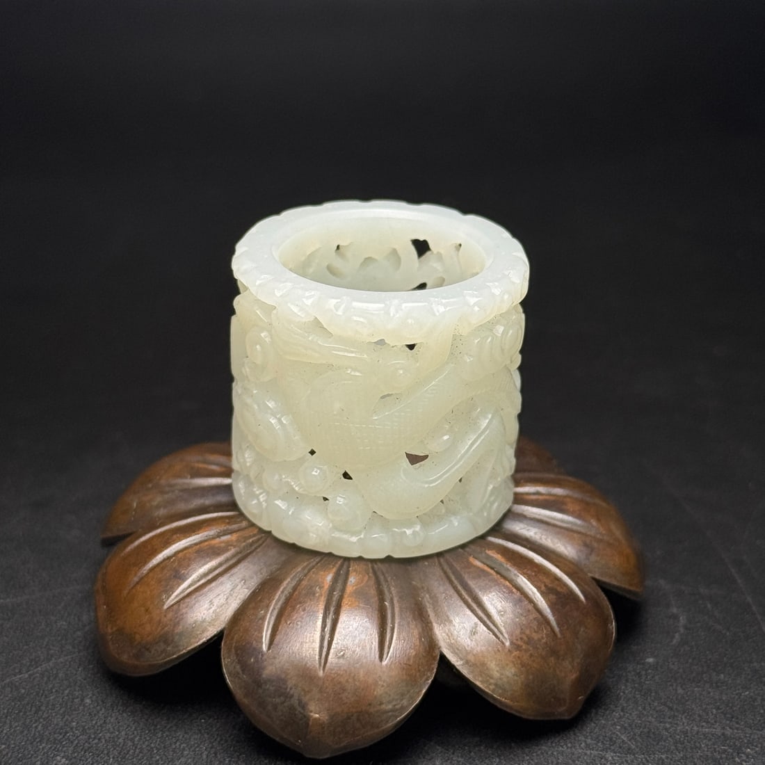 A Exquisite Hotan White Jade Dragon Pattern Thumb Ring - 3