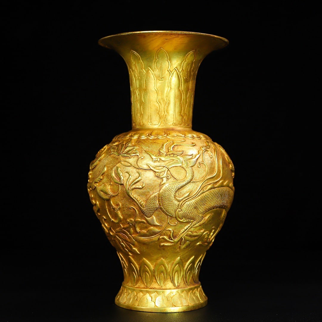 A Exquisite Gilt Bronze Dragon and Phoenix Pattern Vase: A Exquisite Gilt Bronze Dragon and Phoenix Pattern Vase,Tang Dynasty, China,Zhenguan Four-character Mark,Size:6.3inx11.2in,Weight:1900g 铜鎏金龙凤纹瓶,中