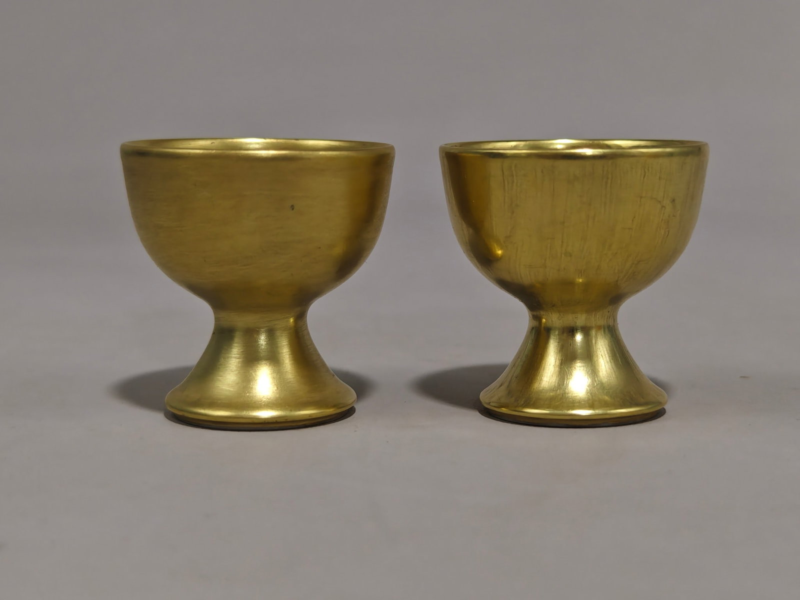 A pair of Exquisite Gold Ground Cup: A pair of Exquisite Gold Ground Cup,Qing Dynasty, China,Yongzheng Four-character Mark,Size:1.6inx1.6in 一对金地杯,中国清代,雍正四