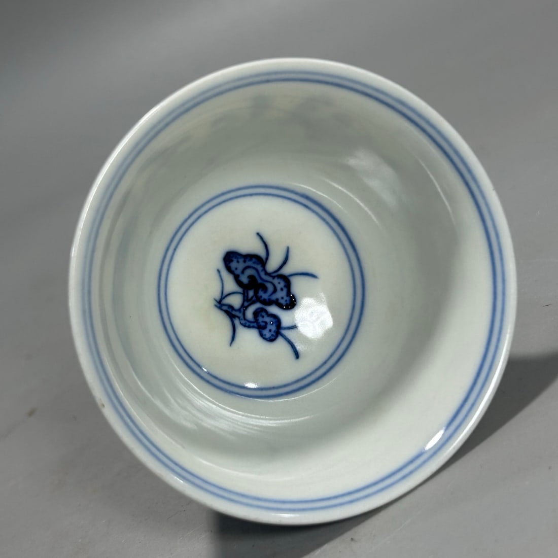 A Exquisite Blue and White Flower Pattern Cup - 3