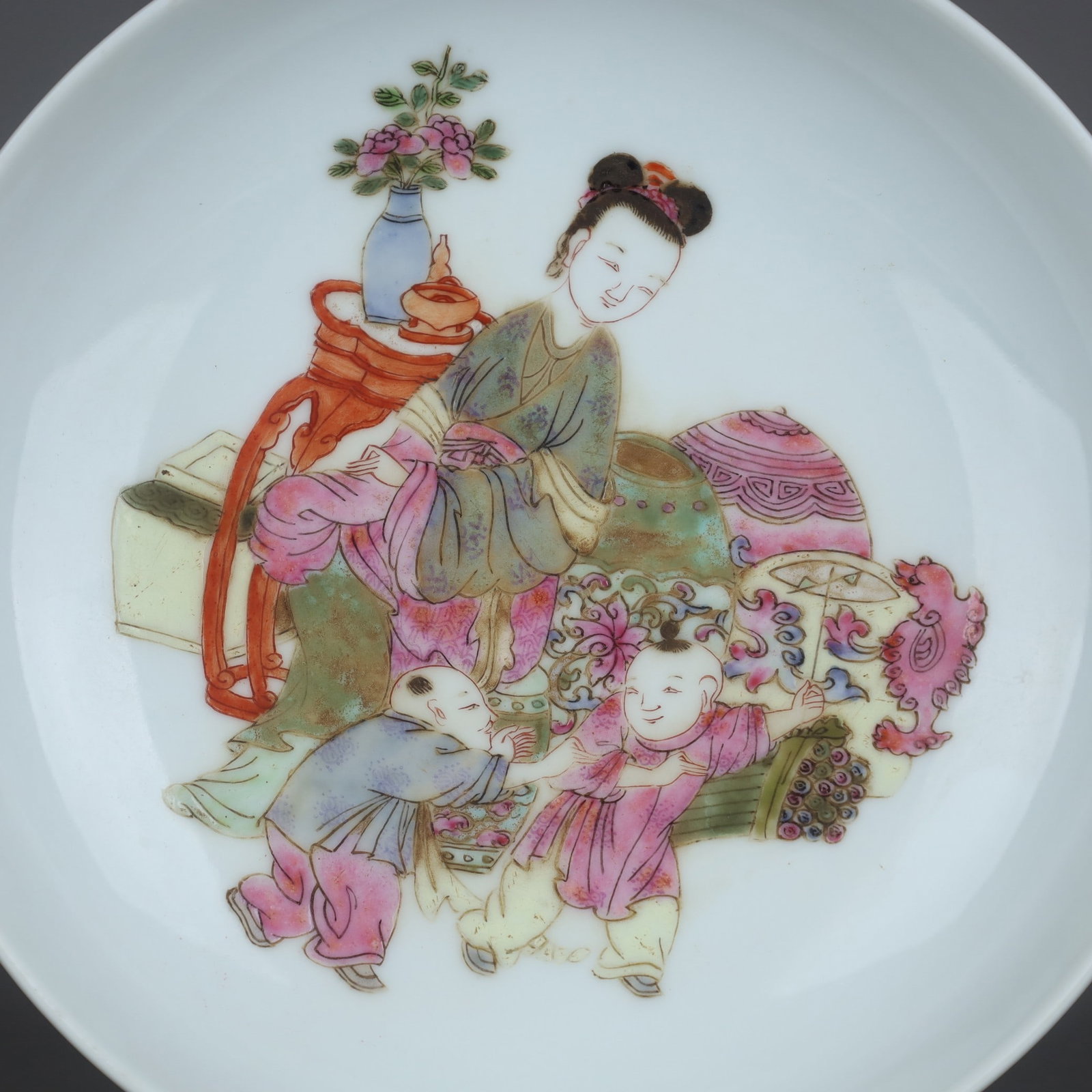 A Exquisite Famille-Rose Figures Pattern Plate - 2