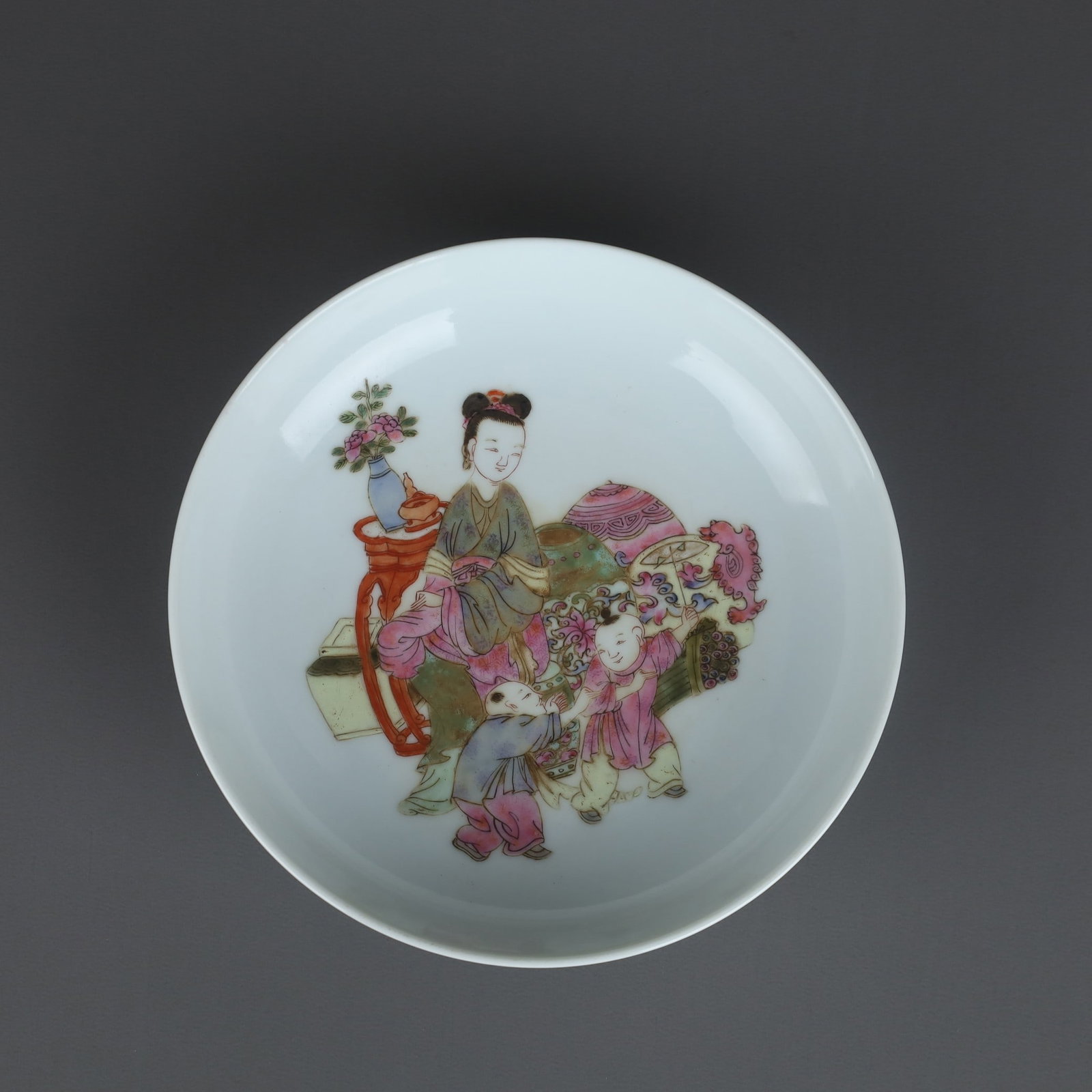 A Exquisite Famille-Rose Figures Pattern Plate - 8
