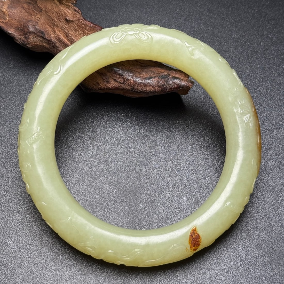 A Exquisite Hotan Yellow Jade Bracelets: A Exquisite Hotan Yellow Jade Bracelets,Qing Dynasty, China,Size:2.3inx3.2inx0.5in ,Weight:76g 和田黄玉玉镯,中国清代