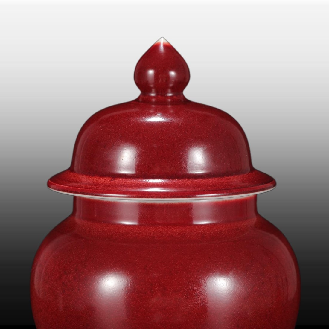 A Exquisite Ruby Red-Glazed Jar - 3