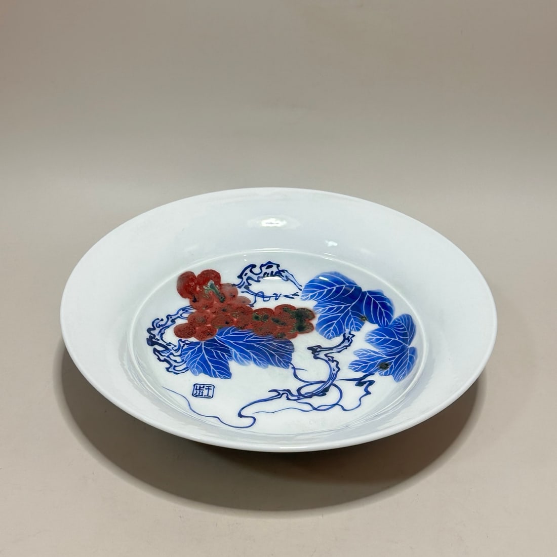 A Exquisite Blue and White Underglaze-Red Grapes Pattern Plate - 7