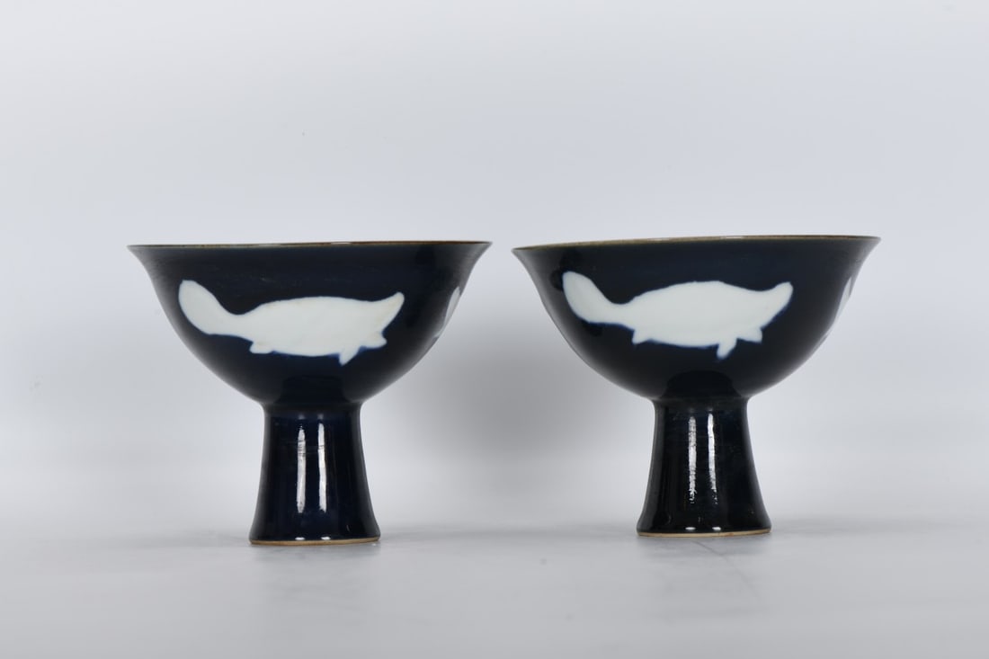 A pair of Exquisite Ji Blue Glazed Fish Pattern Cup: A pair of Exquisite Ji Blue Glazed Fish Pattern Cup,Ming Dynasty, China,Xuande Six-character Mark,Size:4.7inx5.9in