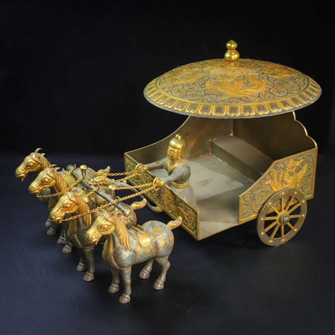 A Set of Exquisite Gilt Bronze Inlaid Gems Carriage: A Set of Exquisite Gilt Bronze Inlaid Gems Carriage,Tang Dynasty, China,Zhenguan Four-character Mark,Size:17.7inx11inx10.2in,Weight:8040g 一套铜鎏金镶嵌ऩ